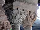 Pareja de capiteles 9 de la galera este del monasterio de Santa Mara de L'Estany