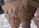 Pareja de capiteles 6 de la galería norte del monasterio de Santa María de L'Estany