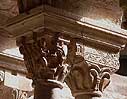 Pareja de capiteles 6 de la galería norte del monasterio de Santa María de L'Estany
