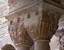 Pareja de capiteles 8 de la galera norte del monasterio de Santa Mara de L'Estany