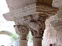 Pareja de capiteles 5 de la Galería sur del claustro de Saint-Paul-de-Mausole