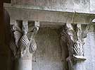 Pareja de capiteles 1 de la galera este del claustro de Sant Pere de Galligats de Girona