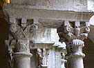 Pareja de capiteles 2 de la galera este del claustro de Sant Pere de Galligats de Girona