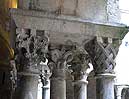 Conjunto de cinco capiteles de la galera sur del claustro de Sant Pere de Galligants de Girona
