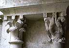 Pareja de capiteles 7 de la galera sur del claustro de Sant Pere de Galligats de Girona