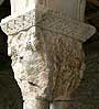 Capitel 3 de la galeria oeste del claustro de la catedral de Saint-Bertrand-de-Comminges