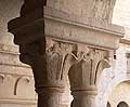 Pareja de capiteles 5 de la galera este del claustro de la abada de Senanque
