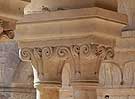 Pareja de capiteles 4 de la galería norte del claustro de la abadía de Senanque
