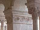 Pilar 3 de la galera sur del claustro de la abada de Senanque