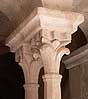 Pareja de capiteles 1 de la sala capitular del claustro de la abada de Senanque