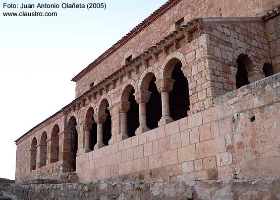 Galera porticada de Ntra. Sra. de Rivero de San Esteban de Gormaz