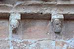 Canecillos de 12 al 13 de la galería porticada de San Miguel de San Esteban de Gormaz