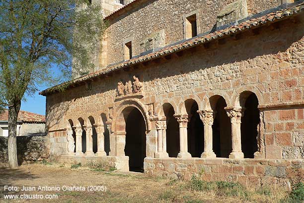 Galera porticada de la iglesia de Ntra. Sra. de la Asuncin de Villasayas