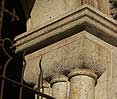 Capitel 17 de la galería porticada de Santa María la Antigua de Valladolid
