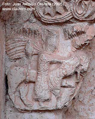 Sansn desquijando al len de la portada de la iglesia de San Pedro de Bocigas