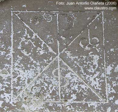 Crismn de la capilla de Auban en Castelnavet