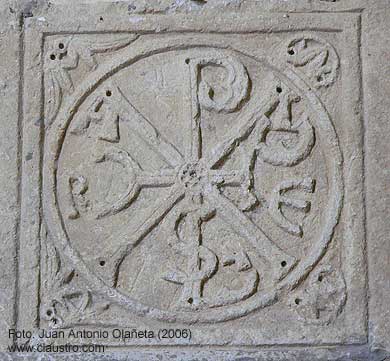 Crismn de la iglesia de Saint-Pierre de Lahitte