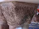 Capiteles de la galería porticada de Vizcainos de la Sierra conservados en el interior de la iglesia