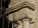 Capitel 12 de la galería porticada de Santa María la Antigua de Valladolid