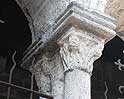 Capitel 14 de la galería porticada de Santa María la Antigua de Valladolid